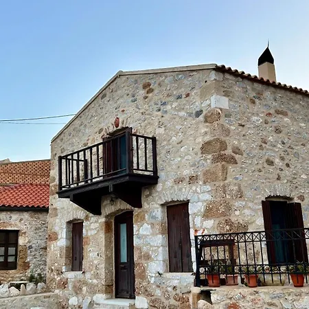 Holiday home Pedra Gerolimenas